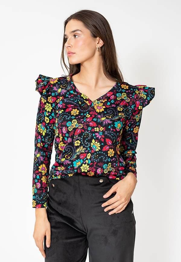 Tami Black T-shirt with Little Flowers by Natalia Seguel