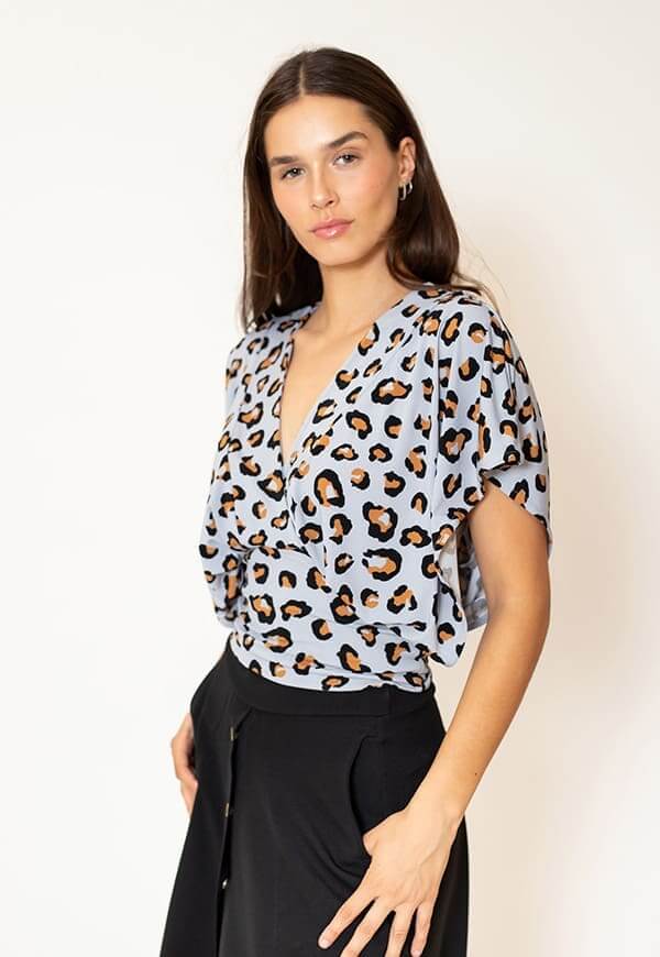 Megan Animalprint T-shirt by Natalia Seguel